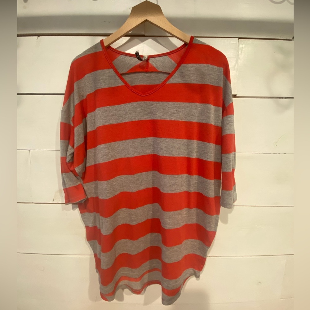 Yahada Red and Gray Top